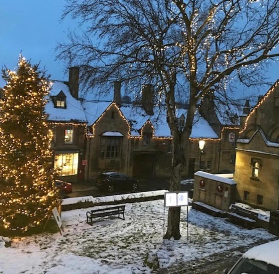 Vine Cottage Чиппинг-Кампден Экстерьер фото